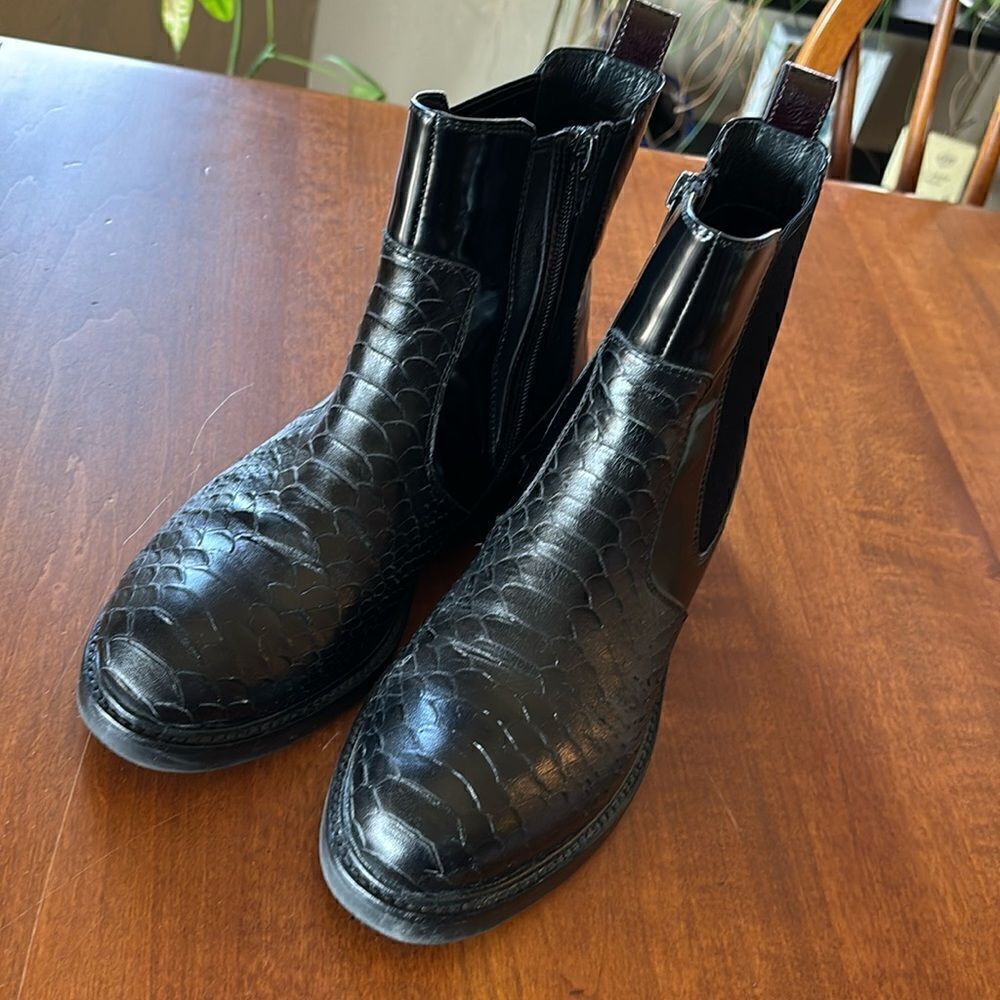 Jeffrey Campbell Edmond Chelsea Boot - 6.5